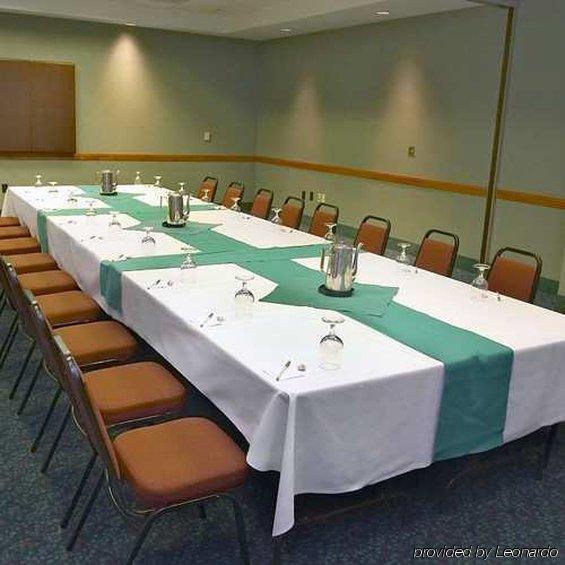 Hotel Hampton & Dallas-mesquite 3*