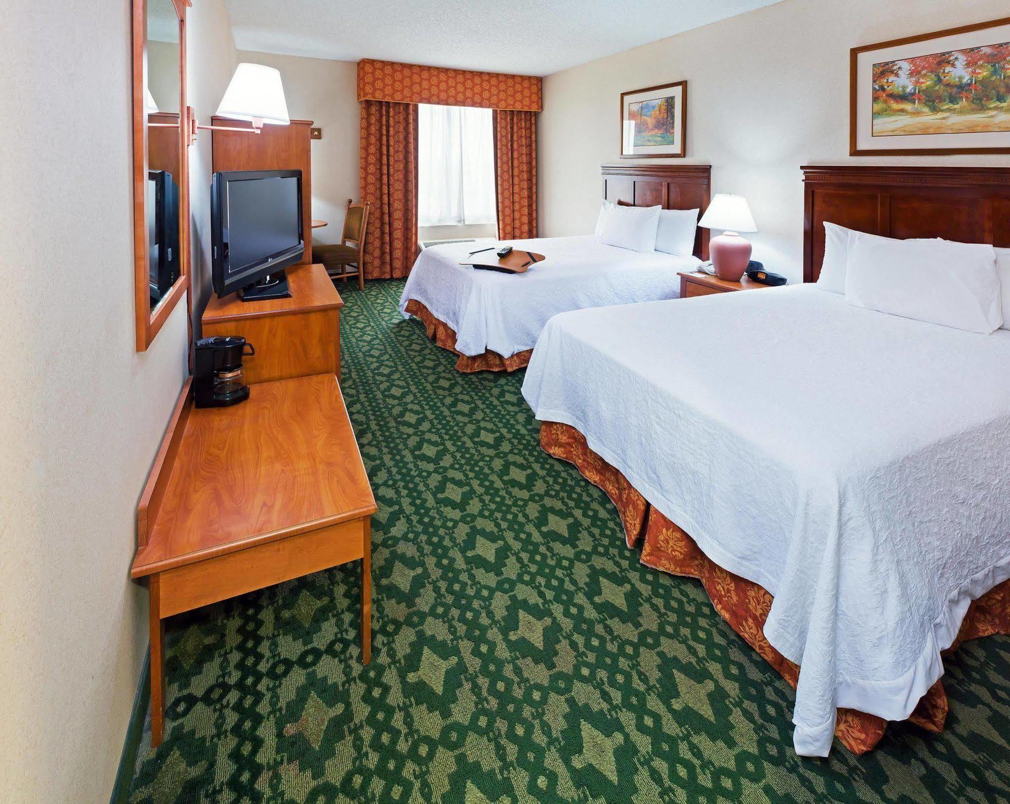 Hampton & Dallas-mesquite Hotel